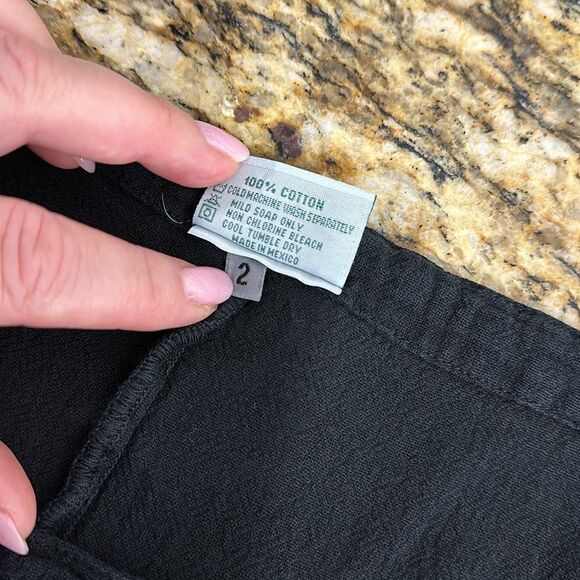 Oh My Gauze! Cotton Black Cold Shoulder Asymmetrical Hem Dana Blouse Size L/XL - Picture 5 of 8